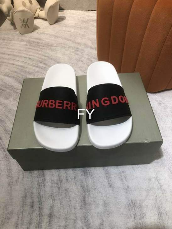 Picture of Burberry Slippers _SKUBurberrysz36-463Cnfy04103300